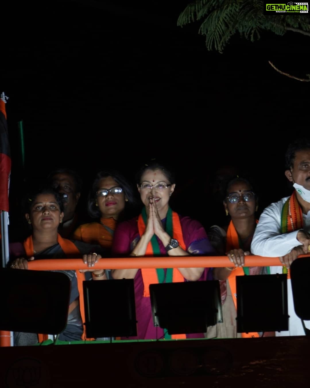 Gautami Instagram - நேற்று மாலை தேசிய ஜனநாயகக் கூட்டணி வேட்பாளர்கள், பாஜக புதுச்சேரி மாநிலத் தலைவர் திரு வி சாமிநாதன் எம்எல்ஏ அவர்களை ஆதரித்து லாஸ்பேட்டையிலும், திரு ஏ ஜான் குமார் அவர்களை ஆதரித்து காமராஜ் நகரிலும் பரப்புரை செய்தேன். #புதுச்சேரி #காரைக்கால் #Puducherry #Karaikal #BestPuducherry #மலரட்டும்_தாமரை_ஒளிரட்டும்_புதுச்சேரி @narendramodi @amitshahofficial @jpnaddaofficial @bjp4india @bjp_puducherry #santhoshbl @arjunrammeghwalofficial #nirmalkumarsurana @rajeev_mp @namassivayambjp #vsaminathanmla