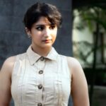 Gautami Instagram - Daughters are a blessing...they make everyday a Holi celebration!!!🌟❤🌟 Wishing you all a joyfull #holi #holifestival #daughterlove #motherdaughter #colorfull