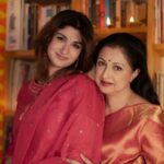 Gautami Instagram - Maa inti Mahalaxmi...maa Subhalaxmi❤️ @maybesubbu Pic credit @hymareddysg #beautifulmornings