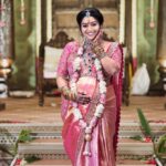 Gayathri Yuvraaj Instagram - 💕💕💕 Decor and setup by @purpletreeprojects Shot by @oncemore.photography Makeup artist @profile_makeover Hair stylist @mani_stylist_ Yuvi makeover @chella_hair_makeup Saree from @pachaiyappas_silks Material @sreekamakshisilk Jewellery @new_ideas_fashions Blouse and saree designed by @tweety_threads Florals @blossom_bridal_flowers Mehendi @aravinth_mehendi_makeup Event directors @yuvi_smart & @savitha_prakash from @purpletreeprojects #babyshowers #blessings #happyfamily