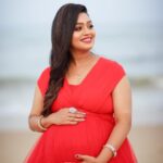 Gayathri Yuvraaj Instagram - ❤️❤️ Makeup @kalaiartistry Dress 👗 @baby_propshop Photographer @haran_official_