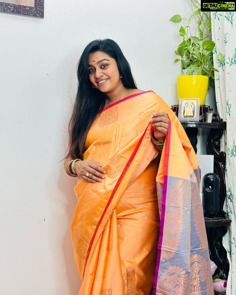 Gayathri Yuvraaj Instagram - A saree is an attire that makes a woman look more attractive 💕💕 Beautiful saree from : Sri Hanuman tex Online shopping Wedding sarees & Fancy sarees Address: KVP Complex Elampillai -637502 WhatsApp: 8825887885 , 6383571900