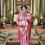 Gayathri Yuvraaj Instagram - 💕💕💕 Decor and setup by @purpletreeprojects Shot by @oncemore.photography Makeup artist @profile_makeover Hair stylist @mani_stylist_ Yuvi makeover @chella_hair_makeup Saree from @pachaiyappas_silks Material @sreekamakshisilk Jewellery @new_ideas_fashions Blouse and saree designed by @tweety_threads Florals @blossom_bridal_flowers Mehendi @aravinth_mehendi_makeup Event directors @yuvi_smart & @savitha_prakash from @purpletreeprojects #babyshowers #blessings #happyfamily