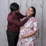 Gayathri Yuvraaj Instagram - Moments need to be cherished!! Let’s enjoy our life to the fullest… Outfit @loving_mom_maternity__kidswear 📸 @yellowbirdkidsphotography