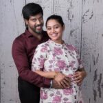 Gayathri Yuvraaj Instagram - Moments need to be cherished!! Let’s enjoy our life to the fullest… Outfit @loving_mom_maternity__kidswear 📸 @yellowbirdkidsphotography