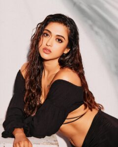 Gayatri Bhardwaj Instagram - In my moment 🐅

Shot by @tejasnerurkarr 
Hair and makeup @shivani.shettyehmua 
Styling @tryagaintoobad @styled_by_meera