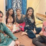 Gehana Vasisth Instagram - It’s all about last night … We did ganpati Bappa darshan at ruks’s home … n dil se bohot sukoon mila .. . . . . #jaiganesh #ganpati #mum_ganpati #ganpatidecoration #ganpati_pic #ganpatipule #undanganpati #jalloshganpatibappachyaaagmanacha #ganpatiphotography #puneganpati #ganpati_bappache_sundar_rup #ganpatibappamoriya #ganpatibappamorya_official #kalachowkichamahaganpati #ganpatidarshan #ganpati2017 #dagdushethganpati #ganpati2019 #ganpati2018 #ganpaticlickart #mumbai_ganpati_official #ganpatibappamoraya #ganpatibapamorya #mumbaiche_ganpati #ganpati_bappa_clickography #ganpatimajhabappa #gehanavasisth
