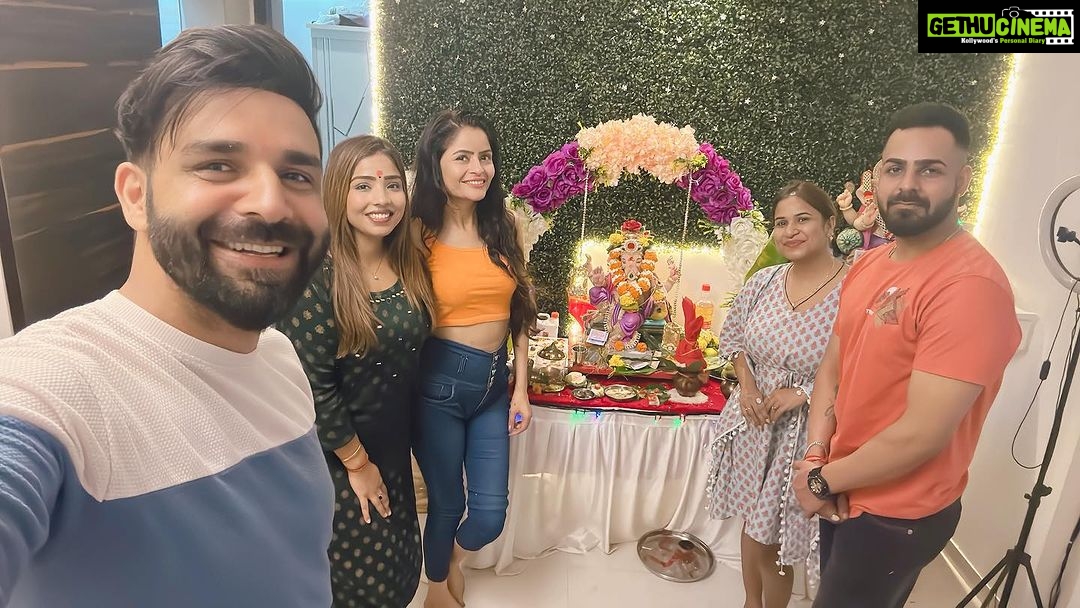 Gehana Vasisth Instagram - Ganpati Bappa Morya … #jaiganeshayanamah #jaiganesh #jaiganpatibappa #ganpatibappamorya #ganpati #jaibhagwan Mumbai, Maharashtra