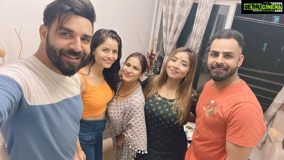 Gehana Vasisth Instagram - Ganpati Bappa Morya … #jaiganeshayanamah #jaiganesh #jaiganpatibappa #ganpatibappamorya #ganpati #jaibhagwan Mumbai, Maharashtra