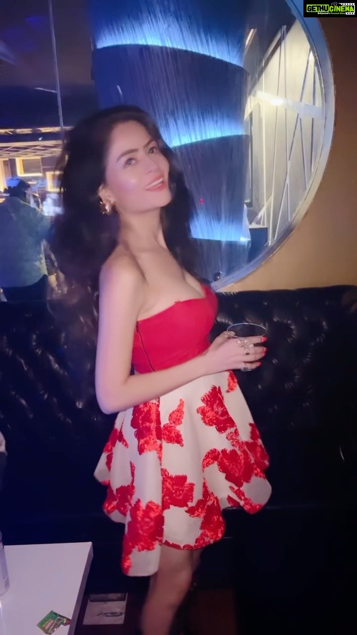 Gehana Vasisth Instagram - Had rocking party last night . . . . #reels #reelsinstagram #instagram #trending #viral #explore #love #instagood #explorepage #tiktok #reelitfeelit #india #follow #photography #fyp #reel #instadaily #followforfollowback #reelsvideo #likeforlikes #like #fashion #memes #foryou #reelkarofeelkaro #music #o #insta #instagramreels #gehanavasisth