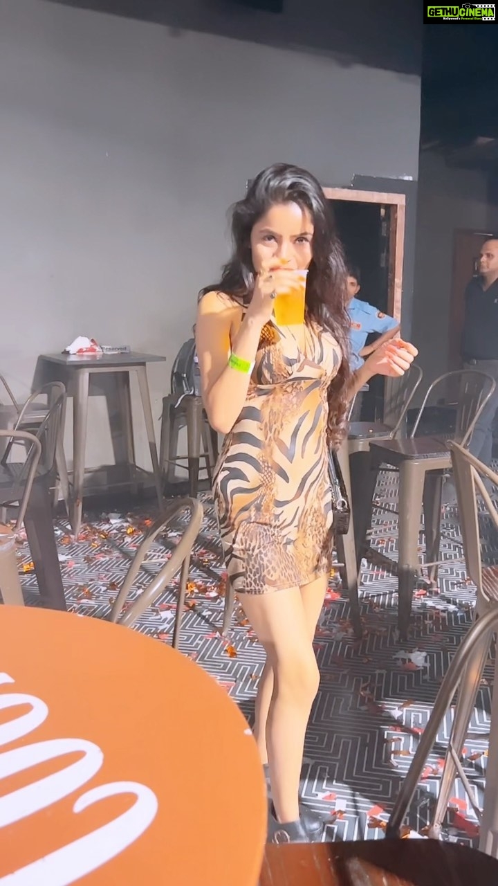 Gehana Vasisth Instagram - Tum Kya mile .. . #reels #reelsinstagram #instagram #trending #viral #explore #love #instagood #explorepage #tiktok #reelitfeelit #india #follow #photography #fyp #reel #instadaily #followforfollowback #reelsvideo #likeforlikes #like #fashion #memes #foryou #reelkarofeelkaro #music #o #insta #instagramreels #gehnavasisth