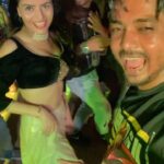 Gehana Vasisth Instagram – Masti with team … director producer actor actress production Dop makeup and Sab log …
Akhir ham Sab mil Kar hi to Ek project khada karte hai ..
Nothing happnd by just a click 
A big team requires to make taj-mahal …
.
.
.
.
#gehnavasisth #party #event #happy #birthday #love #glory #celebration #celebrity