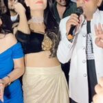 Gehana Vasisth Instagram - We had great birthday party of our dearest director Ssk sir … Loved each n every bit of it .. . . #gehanavasisth #birthday #party #fun #dance #music #reel