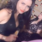 Gehana Vasisth Instagram - Oya ya coco jambo…. Hahahaha . . #gehanavasisth #reelsinstagram #reels #reelsvideo #trendingreels #viratkohli #viralvideos #viralreels #clubbing #party #happy