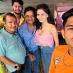 Gehana Vasisth Instagram - M lucky to have u all as my friends … Sometimes I feel what I hv earnt then I calculate u all and I realise that m a billionaire… . I must say it was. Great evening …. . . #friendship #friendshipgoals #friends #evening #dinner #food #icecream #naturals #love #shoot #artist #actress #ott #director #happy #success