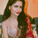 Gehana Vasisth Instagram - How m I looking guys … . . #gehanavasisth #reelsinstagram #instagood #instadaily Pune, Maharashtra