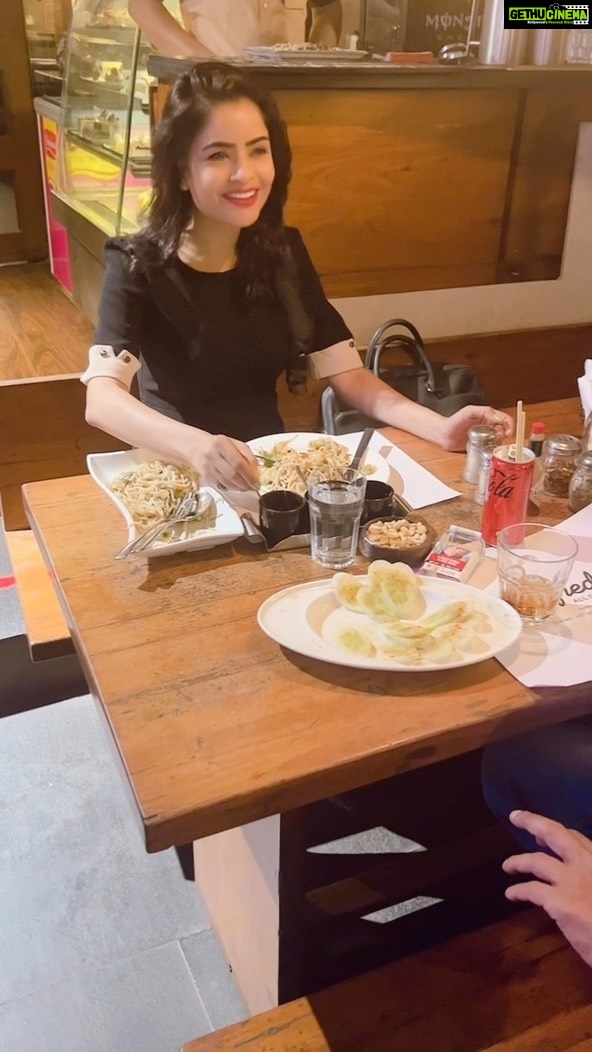 Gehana Vasisth Instagram - Just an evening time … #food #chinese #chinesefood #chowchow #beverage #coffee #water