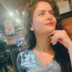 Gehana Vasisth Instagram - Heyyyy Wassup guys . . #gehanavasisth #party #club #food India