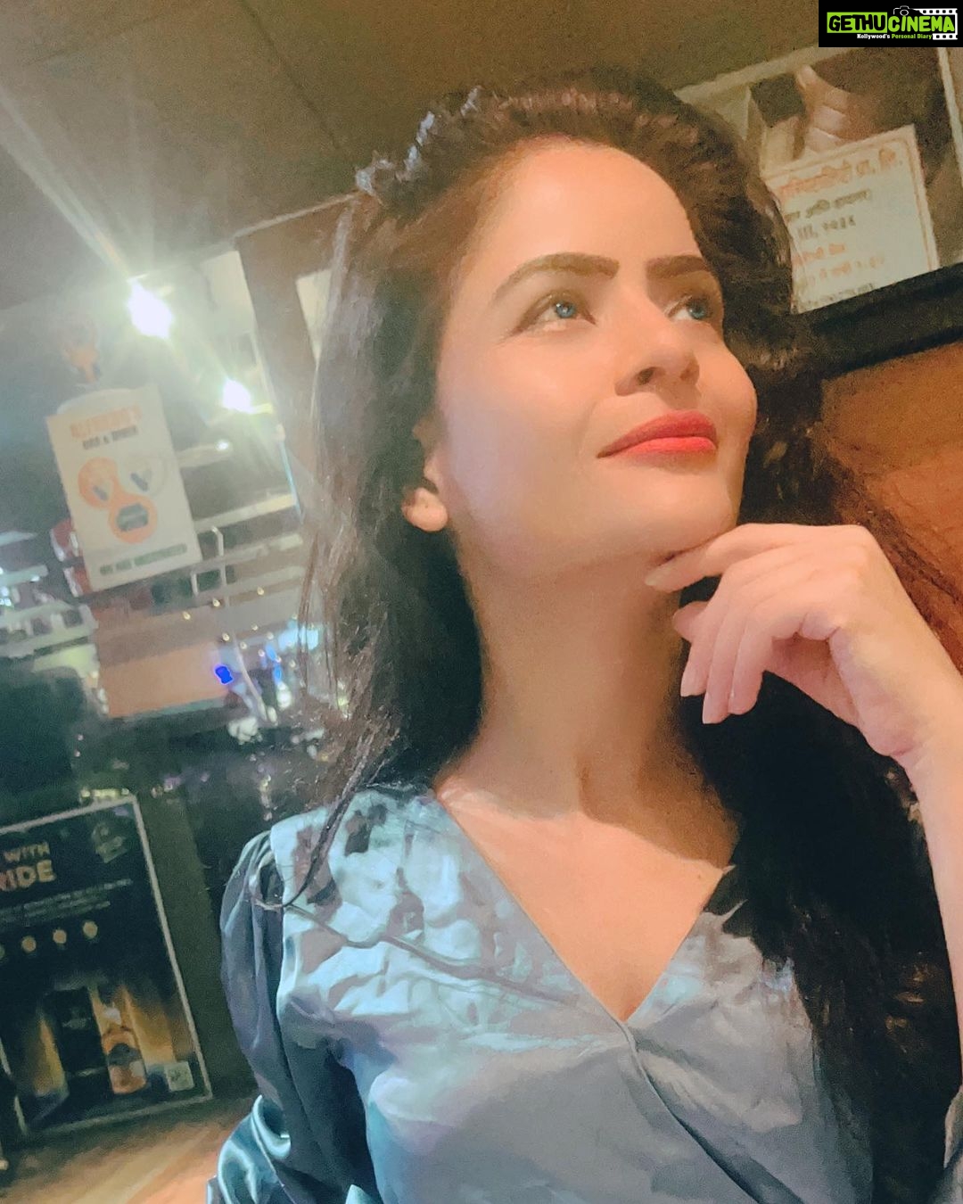 Gehana Vasisth Instagram - Heyyyy Wassup guys . . #gehanavasisth #party #club #food India