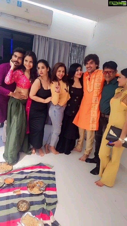 Gehana Vasisth Instagram - Frd.house party πππππ#diwali #india #festival #happydiwali #love #diwaligifts #diwalidecorations #diwalidecor #instagram #diwalivibes #bhfyp #fashion #instagood #homedecor #mumbai #photography #festiveseason #art #deepavali #indianfestival #festivevibes #celebration #diya #diwalihampers #rangoli #indian #handmade #festive#poojapoddarofficial