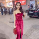 Gehana Vasisth Instagram – Kya batau khud ko , ki kaisi lagti Hu 
Yakeen maniye 
Sapno se zada , sapna lagti Hu …
.
.
.
.
#reels #reelsinstagram #instagram #trending #viral #explore #love #instagood #explorepage #tiktok #reelitfeelit #india #follow #photography #fyp #reel #instadaily #followforfollowback #reelsvideo #likeforlikes #like #fashion #memes #foryou #reelkarofeelkaro #music #o #insta #instagramreels #gehanavasisth