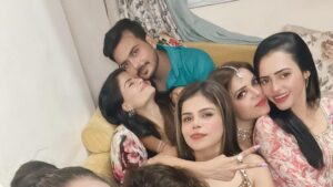 Gehana Vasisth Instagram - Last night had great party at Pooja’s place … seriously it was an awesome time …
.
.
.

#trending #viral #instagram #love #explorepage #explore #instagood #fashion #follow #tiktok #like #likeforlikes #followforfollowback #photography #india #trend #instadaily #memes #music #style #trendingnow #reels #foryou #likes #photooftheday #model #beautiful #bollywood #bhfyp #gehanavasisth