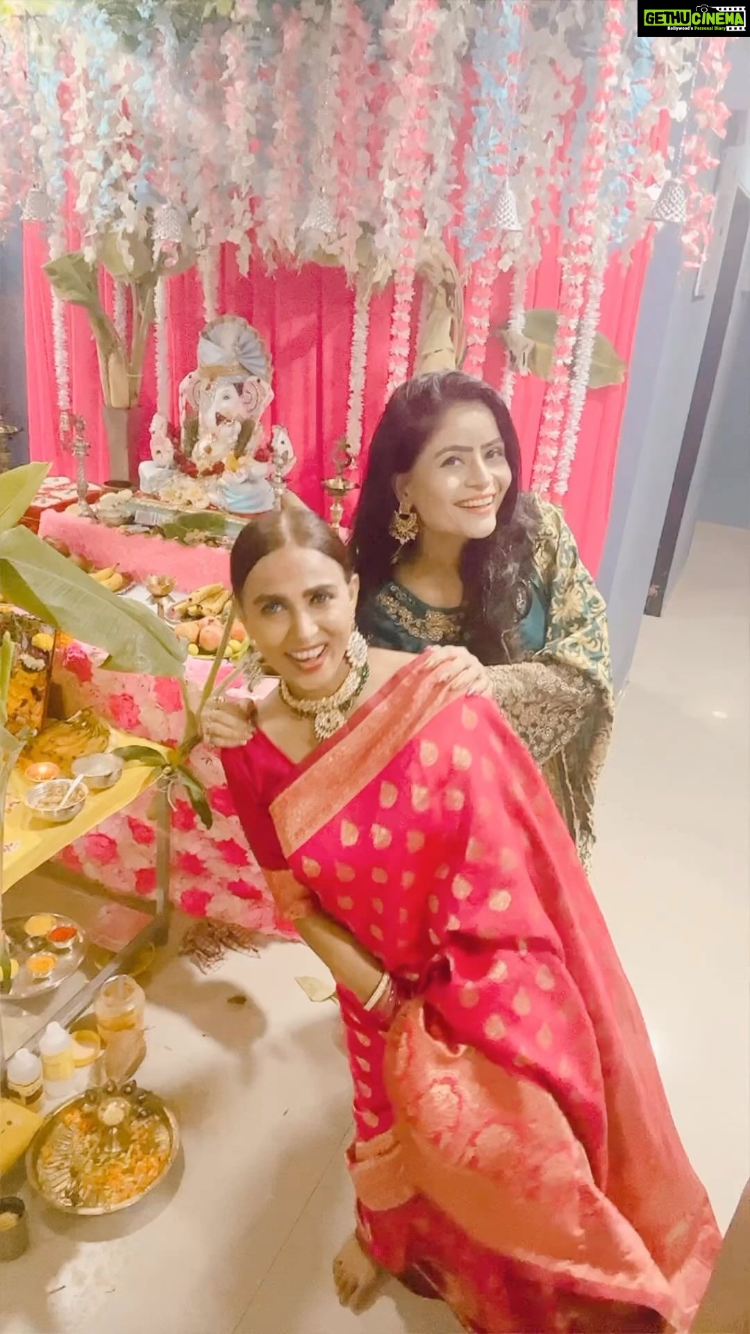Gehana Vasisth Instagram - Ganpati Bappa Morya .. #ganpati #ganpatibappamorya #ganpatibappa #ganpatifestival #ganpati_bappa_morya #mumbaiganpati #ganpatibappamorya_ #ganpativisarjan #gehanavasisth