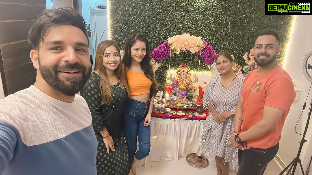 Gehana Vasisth Instagram - Ganpati Bappa Morya … #jaiganeshayanamah #jaiganesh #jaiganpatibappa #ganpatibappamorya #ganpati #jaibhagwan Mumbai, Maharashtra