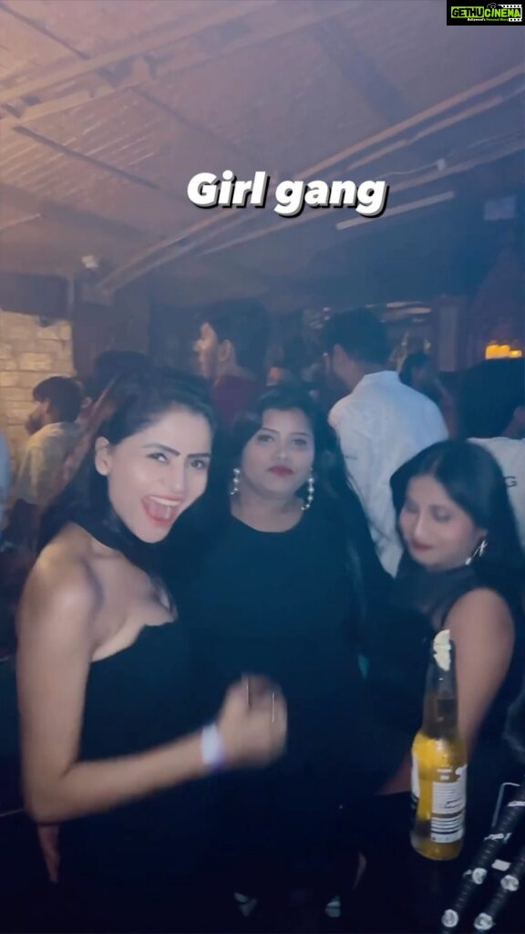 Gehana Vasisth Instagram - Party with my gang … . . . .#party #music #love #dj #dance #birthday #instagood #wedding #fun #friends #nightlife #happy #like #photography #photooftheday #club #hiphop #partytime #instagram #events #event #fashion #bhfyp #follow #food #drinks #bar #techno #summer #gehanavasisth