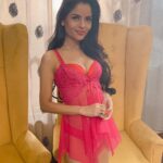 Gehana Vasisth Instagram - Kya face cut hai bc …. Absolutely raw pic … . . . #trending #viral #instagram #love #explorepage #explore #instagood #fashion #follow #tiktok #like #likeforlikes #followforfollowback #photography #india #trend #instadaily #memes #music #style #trendingnow #reels #foryou #likes #photooftheday #model #beautiful #bollywood #bhfyp #gehanavasisth