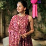 Giaa Manek Instagram - Embracing the festival spirit ✨❤️🪔. 📸- mommy dearest . . . . #diwali #festive #love #light