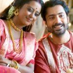 Gourab Roy Choudhary Instagram - সারা বছর বাংলা জুড়ে পালিত হয় নানান উৎসব। আর সেই সব উৎসবের সঙ্গে জড়িয়ে আছে বাঙালির আবেগ। তাই বাংলার উৎসব, বাংলার গর্ব। দেখুন "রাঙা বউ", সোম - শনি @8.30pm শুধুমাত্র #ZeeBangla-র পর্দায়। #BanglarUtsobBanglarGorbo #ZBReels #ZeeOnTheGoReels #ZbrNov23 #RangaBou