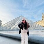 Grace Antony Instagram – Make an effort to look at the photographs.👁️👀
.
.
#paris #eiffeltower #louvor #graceantony #france