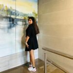 Grace Antony Instagram - She’s someone I know 🪽🕊️ .. . . 📸 @teresajunie #graceantony #feelconfident #happiness #selflove #graceantonyactress Algeciras,Spain
