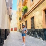 Grace Antony Instagram - Estoy en camino..⏳ . . . . 📸 @teresajunie #vacation #europe #cadiz #cadizoldtown #graceantony Cadiz Old Town