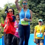 Gul Panag Instagram - This is what we call the post run disco.😂 The spontaneous groove that happened as we cheered the start of the 5 K Great Delhi Run! And RJ @preachaaaa kept us grooving !! @procamintl @delhihalfmarathon Delhi, India