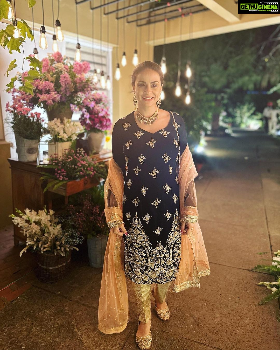 Gul Panag Instagram - The last of the wedding series. Featuring some action. I really like to go to places with my hair done up. And then by the end of the evening, I end up tying up my hair. So some people let their hair down. And I always start with my hair down . Anachronistic by most standards I suppose !! All outfits at this wedding are recycled. Except the one in the first picture. New suit, made remotely courtesy @simranpotnis . And it fit like a glove. All of those are between four and 24 years old. Including one borrowed. This suit purchase , is the first one since my brother @sherbirpanag got married. 😅 #sustainability and #sustainablefashion as my friend @figuramoda would say. A big thanks to @keeratkular and @simranpotnis and @sxnjxnx . You know why. 😅 And thank you @k.noo.sh for making this stunning suit without even meeting me once. ❤️❤️ And then for meeting me and feeding me the yummiest nicest stuff. 😋 😋😋😋😋 Delhi, India