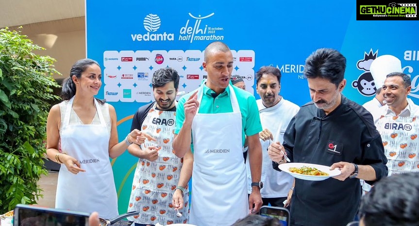 Gul Panag Instagram - Cooking skills put to the test at the #VedantaDHM23 Pasta Cookout session๐งโ๐ณ๐ Loved the experience and the overall feels. And Team 5 (Akarsh Hebbar and I ) came in 3rd. Although, we feel we should have won. ๐ #RangDeDilli @ProcamIntl @delhihalfmarathon @lemeridiendelhi @akarshkhebbar