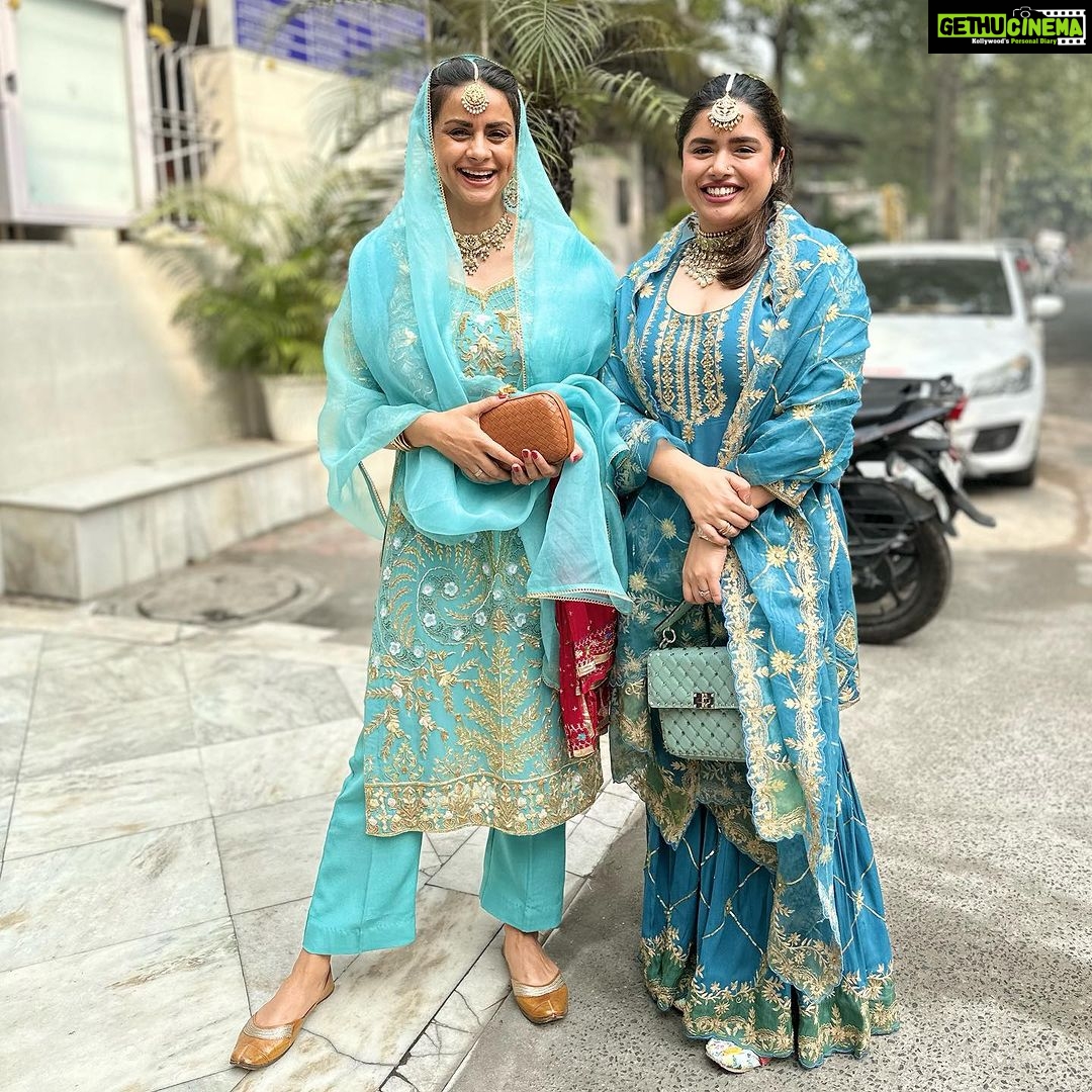 Gul Panag Instagram - The best part of a family wedding is the pictures one gets to take. Of course, not posing for said pictures is one thing all the men in the family have in common. 🙄 The struggle is real. My husband is happy to take pictures as long as he’s not in them. My brother and father don’t want to take pictures or be in them. But we women get our way, sometimes. 🧿🧿🧿🧿