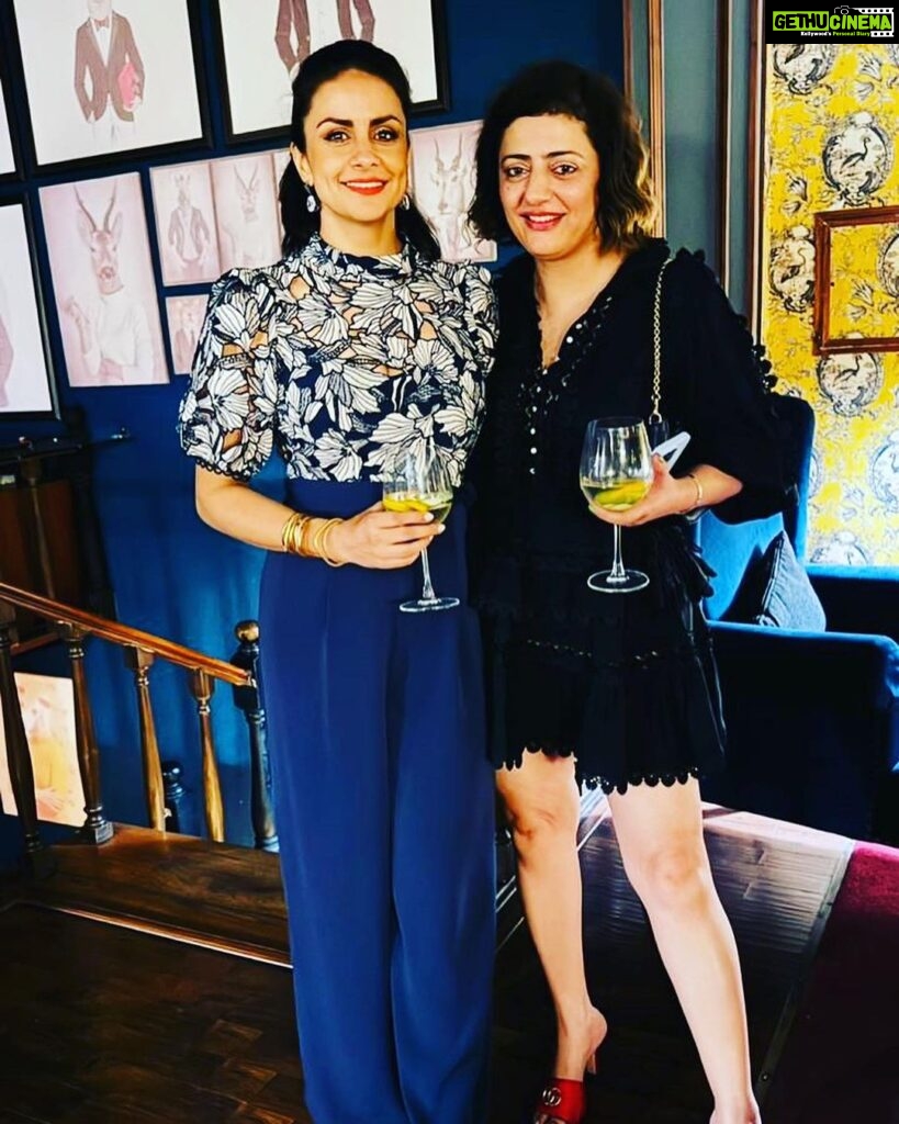 Gul Panag Instagram - My #mondaymotivation this week is @chauhanrachna07 . Firstly, congratulations again on becoming COO of Kiwitech. She is one of the youngest women, if not the youngest, to rise to this position in a major tech firm. Rachna is living proof of the fact that you can work hard and have it all. And she does work bloody hard. Constantly pushes the envelope and raises the bar for what women can achieve ( in a world where glass ceilings, still exist )and aspire for. And no matter how busy she is, or how hard a day she’s having, she always finds time to reply to messages,( and the replies are long and polite, even when a short one would suffice). She’s always present in the moment. Which is another way of looking at how one prioritises and compartmentalises they do things I feel we all need to safe guard in our lives. You’re such an inspiration Rachna❤️ .