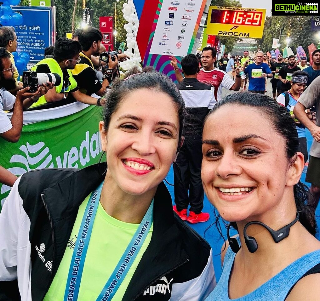 Gul Panag Instagram - What makes any experience special- is the people you share it with. This weekend has been a sport enthusiast’s dream come true. To have had the opportunity to spend time with Ashton Eaton, two time Olympic Gold winner in Decathlon, the world record holder - perhaps one of the greatest atheletes of our time - was out of the world. His incredible ability to be present in the moment and to articulate his thoughts is truly something to be inspired by. And his dance moves aren’t bad either.😅 @swatysmalik well what can I say such an accomplished runner. How she makes time to train every week despite he schedule as a lawyer is admirable . May her tribe grow! Last but not least @fitgirl.india was one more reason I ran today. Like I said in my previous post, I wasn’t planning to run. I was happy to cheer. Thank you Ayesha. ❤️ 📸 @bountyclicks
