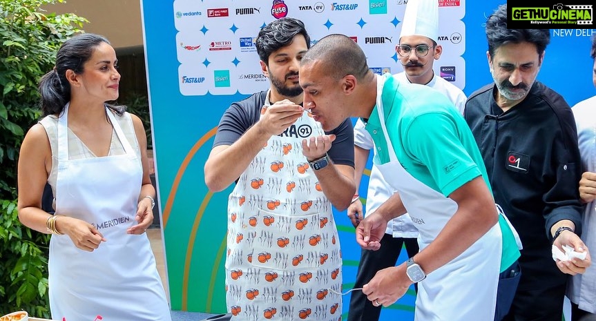 Gul Panag Instagram - Cooking skills put to the test at the #VedantaDHM23 Pasta Cookout session🧑‍🍳🍝 Loved the experience and the overall feels. And Team 5 (Akarsh Hebbar and I ) came in 3rd. Although, we feel we should have won. 😂 #RangDeDilli @ProcamIntl @delhihalfmarathon @lemeridiendelhi @akarshkhebbar