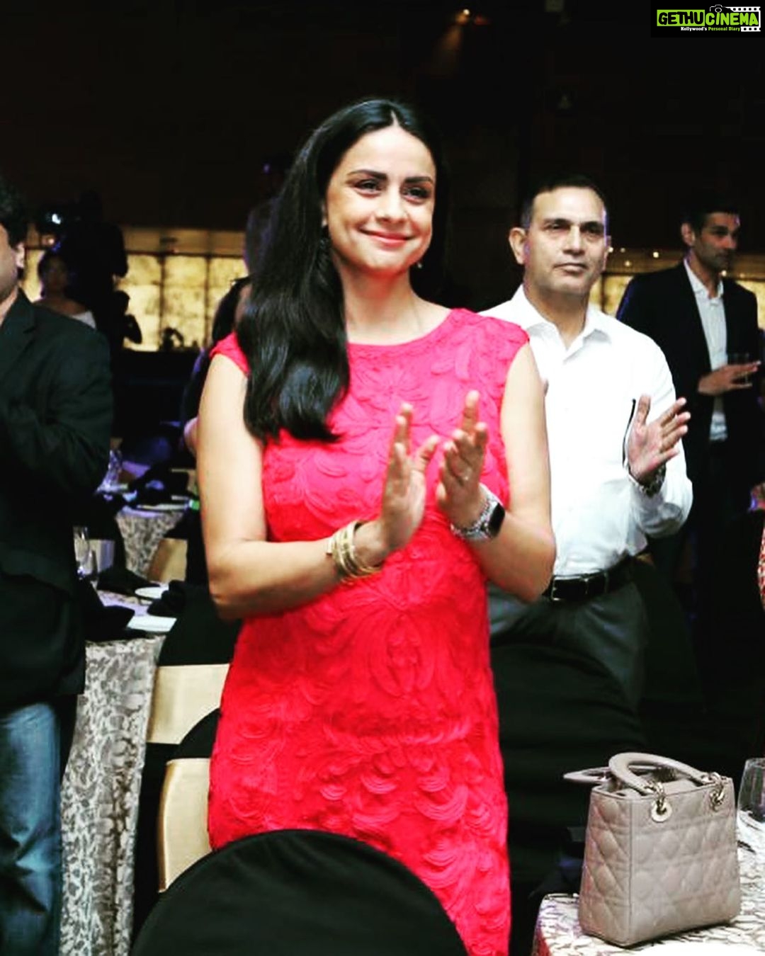 Gul Panag Instagram - An evening well-spent amidst those who prevailed at the Hangzhou 2023 Asian Games and made India 🇮🇳 proud. Loved this edition of the Beyond the Finish Line, organised ahead of the #VedantaDHM23 ❤️ And it was an absolute treat to hear Race Ambassador and two-time, Olympic gold medallist Ashton Eaton can speak. His prowess clearly extends of the field as well. Eloquent, articulate, and so very humble. Thank you @procamintl ! @delhihalfmarathon