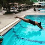 Gul Panag Instagram - Diving into week like. #mondaymotivation Honestly speaking, I am not motivated every day. In fact there are days at end when I’m not motivated at all. And then I remind myself that I have to beat that feeling with discipline and consistency. This is what works for me. Have a great day and a great week and don’t forget to slay. 💪🏻 P.S Couldn’t agree more with my friend @jasminesandlas when she says , “But then I have to remind myself That I'm built to last, made to soar And that I'm a f*****g savage!