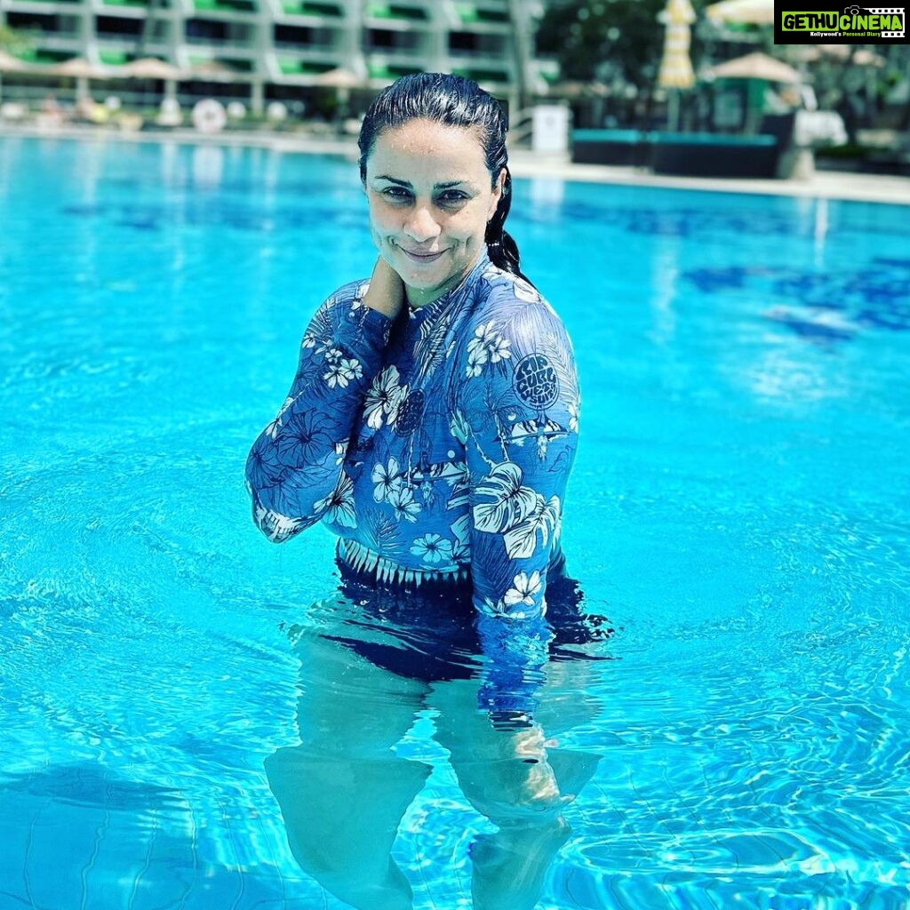 Gul Panag Instagram - I have a new swimsuit. Finally. #IYKYK . . . . 📸 @chauhanrachna07 Phuket, Thailand