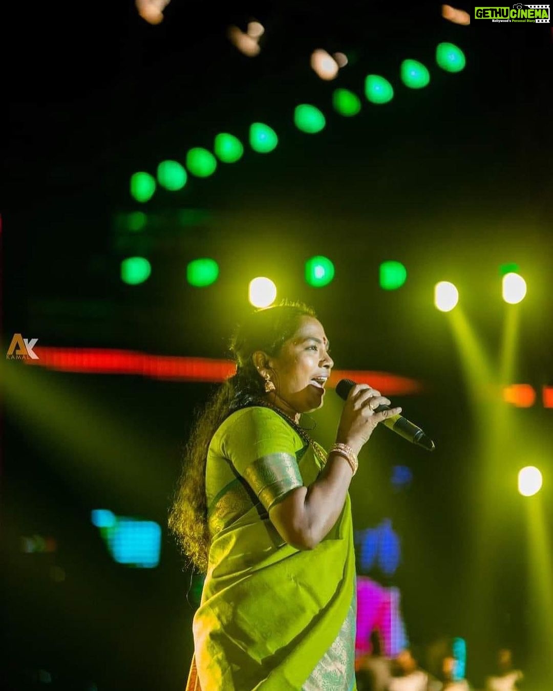 Haricharan Instagram - YaazhpaaNam endra Jaffna ❤️🔥Historic concert indeed with a 40,000+ Crowd , Killer Band , genuine artists and Unseen Production. #yaazhgaanam was an astounding success. Thank you @meenakshi_santhoshnarayanan & @musicsanthosh for making this possible