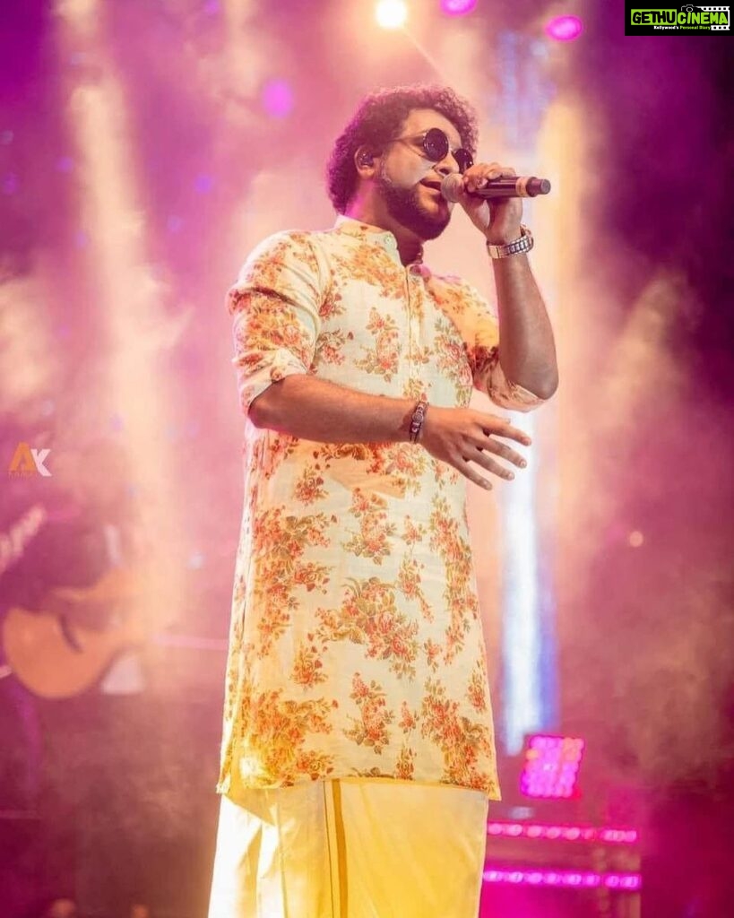 Haricharan Instagram - YaazhpaaNam endra Jaffna ❤️🔥Historic concert indeed with a 40,000+ Crowd , Killer Band , genuine artists and Unseen Production. #yaazhgaanam was an astounding success. Thank you @meenakshi_santhoshnarayanan & @musicsanthosh for making this possible