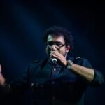 Haricharan Instagram - Innum Konjam Isai Tour 2023 featuring Vijay Yesudas, Shweta Mohan and Haricharan Seshadri in Birmingham and London 🎶 Capturing the electrifying energy of the trio’s concert! 🎤🔥 From the heart-pounding beats to the soul-stirring melodies, they took the stage by storm. A night filled with music, passion, and pure talent. Witness the highlights of an unforgettable performance. 🎵✨ Event organiser: @ukeventlife Tour manager: @njadoonanan Outfits: @bridal__empire_parisdubai Band: @bennetandtheband Hosts: @anusrisnair @ranyajac Hair and Makeup: @jansika_s and @bridal__empire_parisdubai