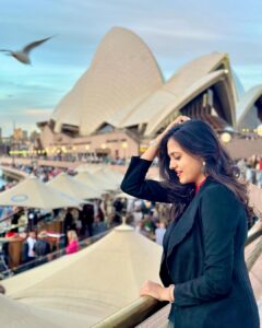 Harika Narayan Instagram - Sydney nagaram❤️
.
.
.
.
#sydney #operahouse #australia #traveldiaries #love #vibinghigh