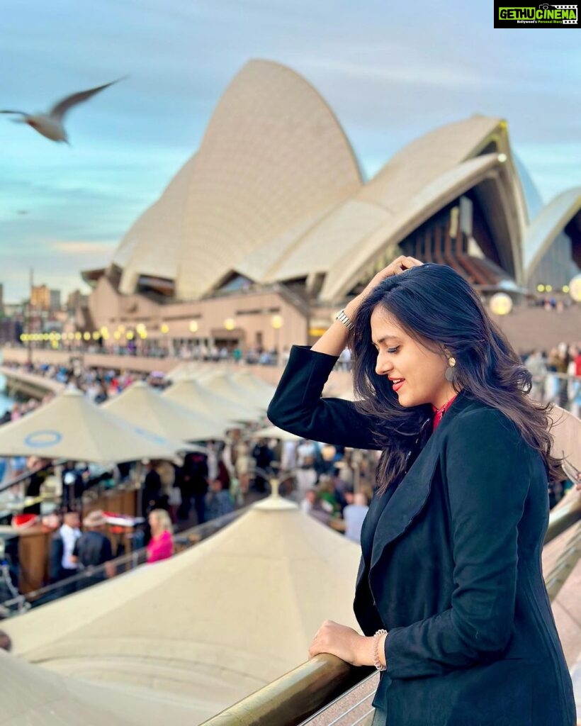 Harika Narayan Instagram - Sydney nagaram❤ . . . . #sydney #operahouse #australia #traveldiaries #love #vibinghigh Sydney, Australia